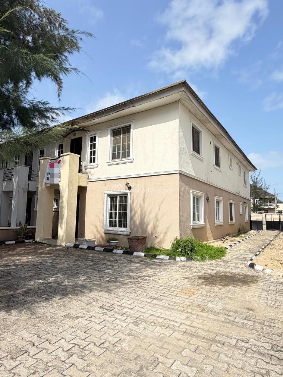 Distress 4 Bedroom Home on 400+sqm Can Park 6 Cars, Megamound, Lekky County, Ikota, Lekki, Lagos, Semi-detached Duplex for Sale