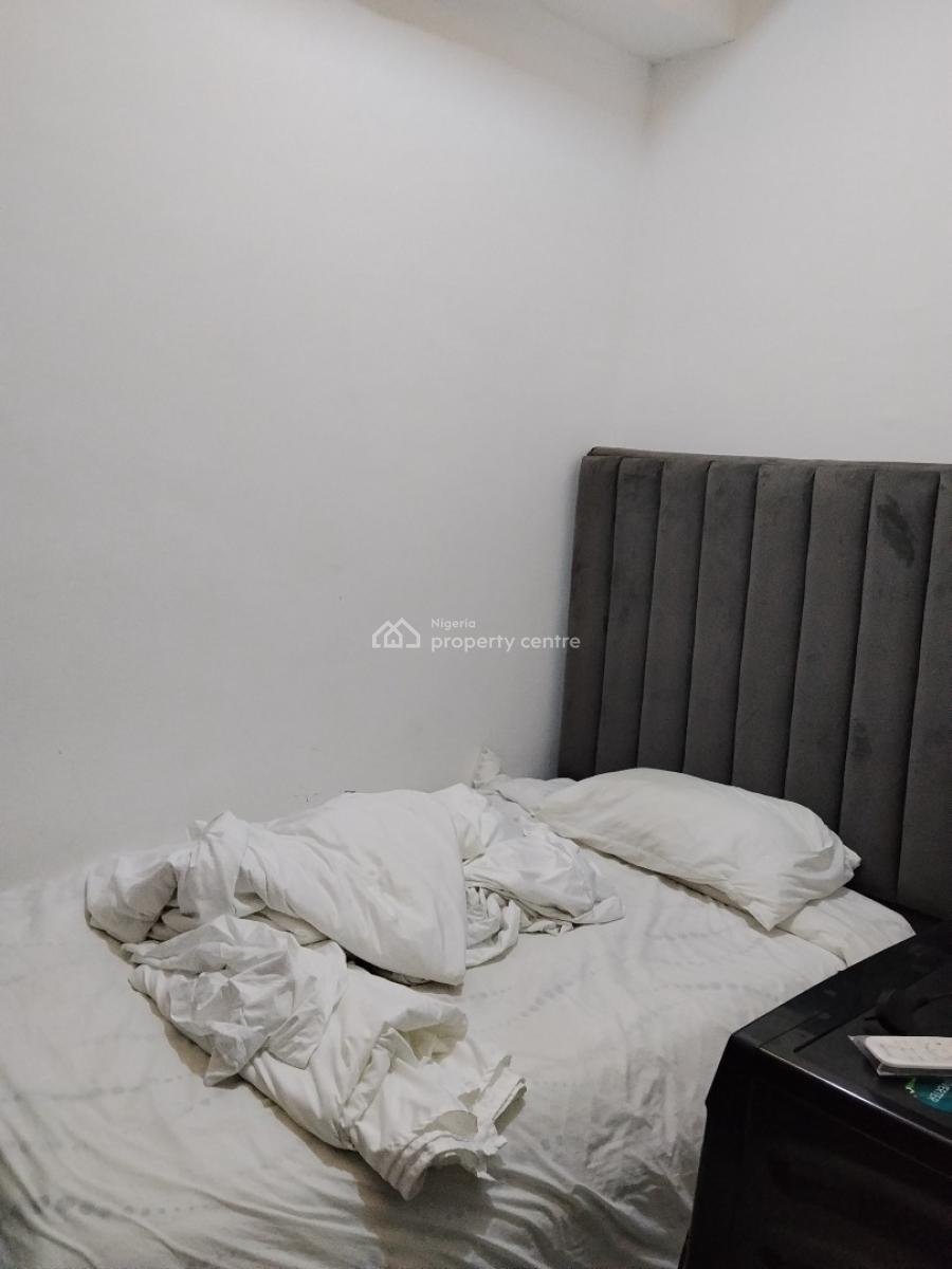 Homely & Well Furnished 3 Bedroom Apartment in a Serene Estate, Ikate, Lekki, Lagos, Flat / Apartment Short Let