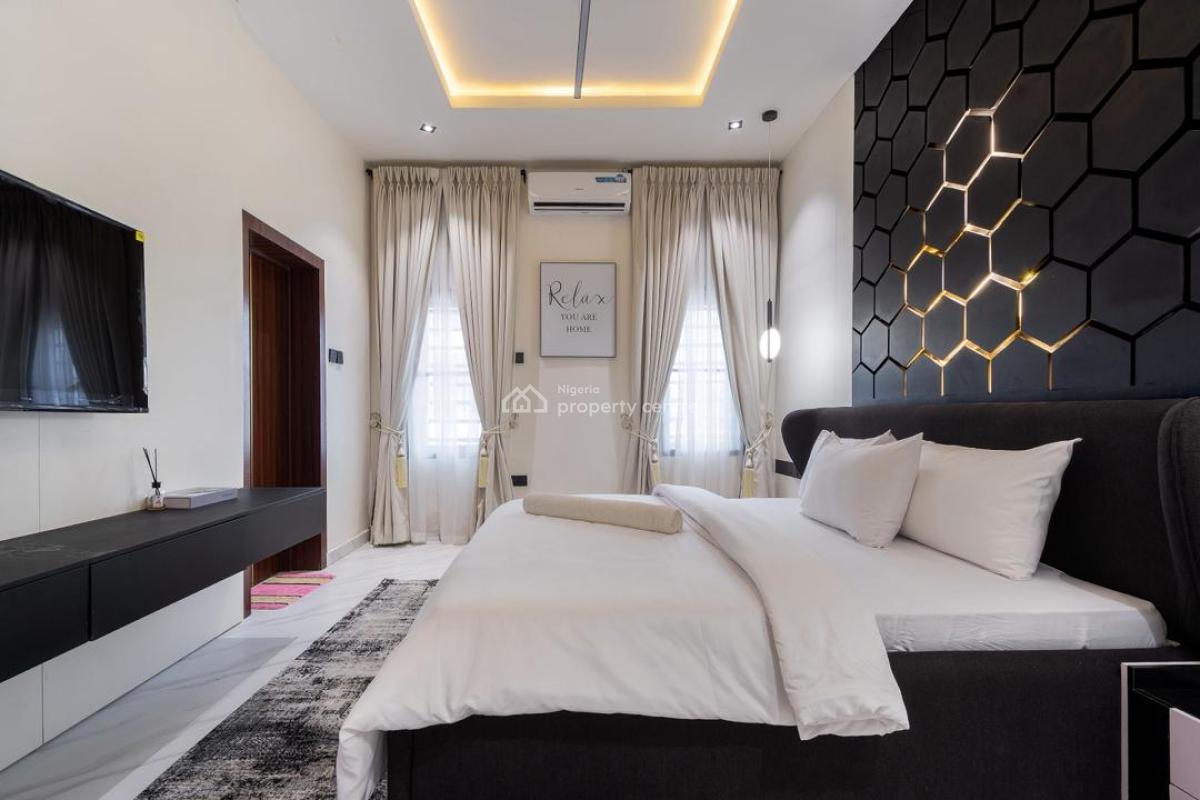 Luxury 3 Bedrom Apartment with Housekeeping and En Suite Rooms, Ps5, Table Tennis, Snooker,amazon , 2 Balconies Space, Lekki Phase 1, Lekki, Lagos, Flat / Apartment Short Let