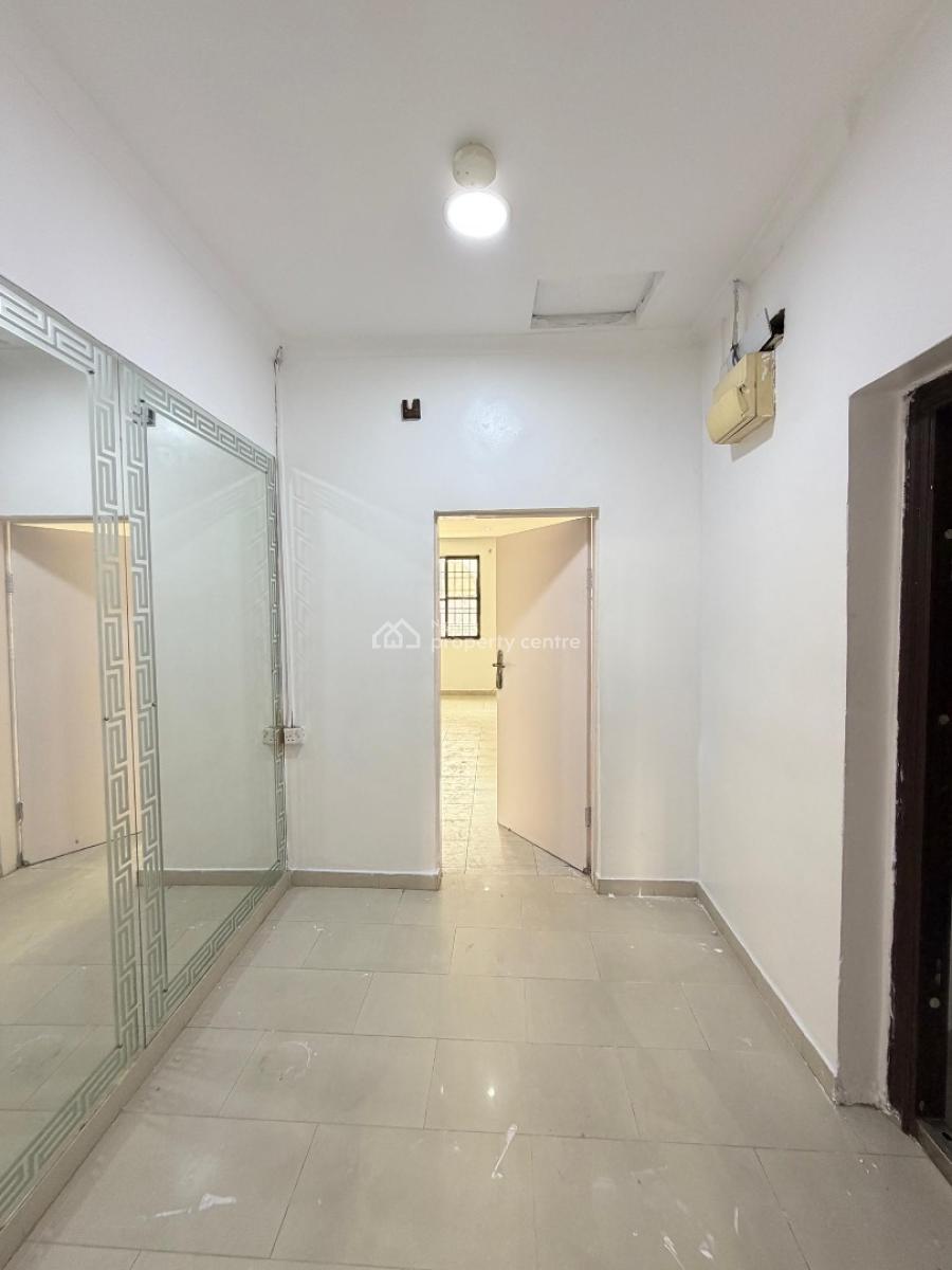Perfect for Commercial Purpose 4 Bedroom Self Compound Terrace Duplex, Lekki Phase 1, Lekki, Lagos, Terraced Duplex for Sale