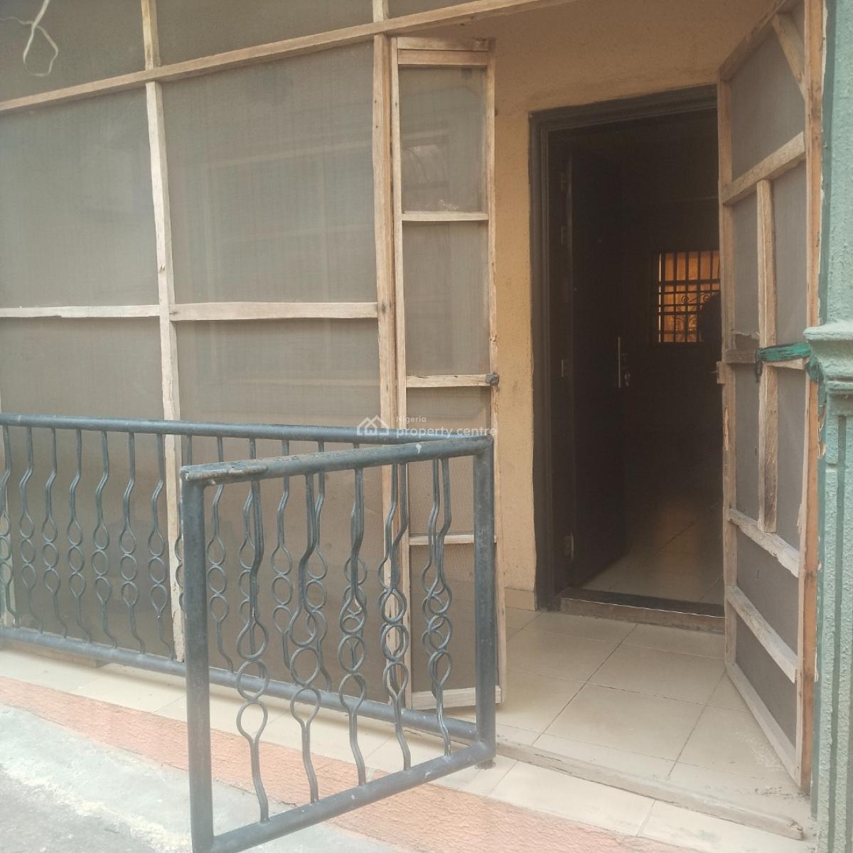 3 Bedroom Flat, Olowora, Magodo, Lagos, Flat / Apartment for Rent
