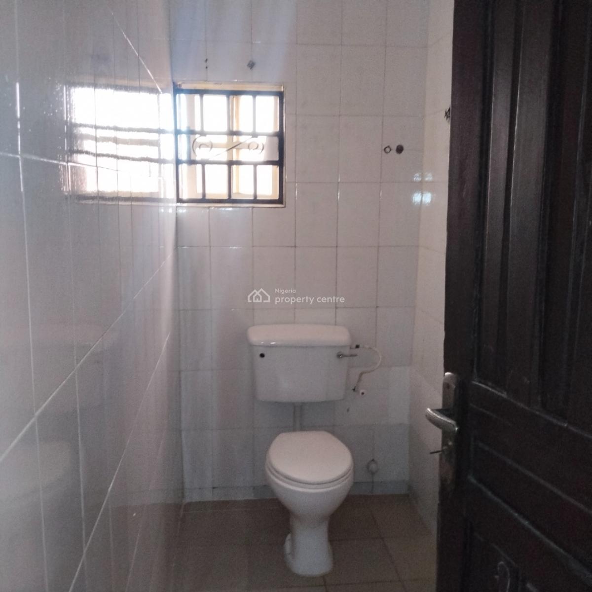 3 Bedroom Flat, Olowora, Magodo, Lagos, Flat / Apartment for Rent