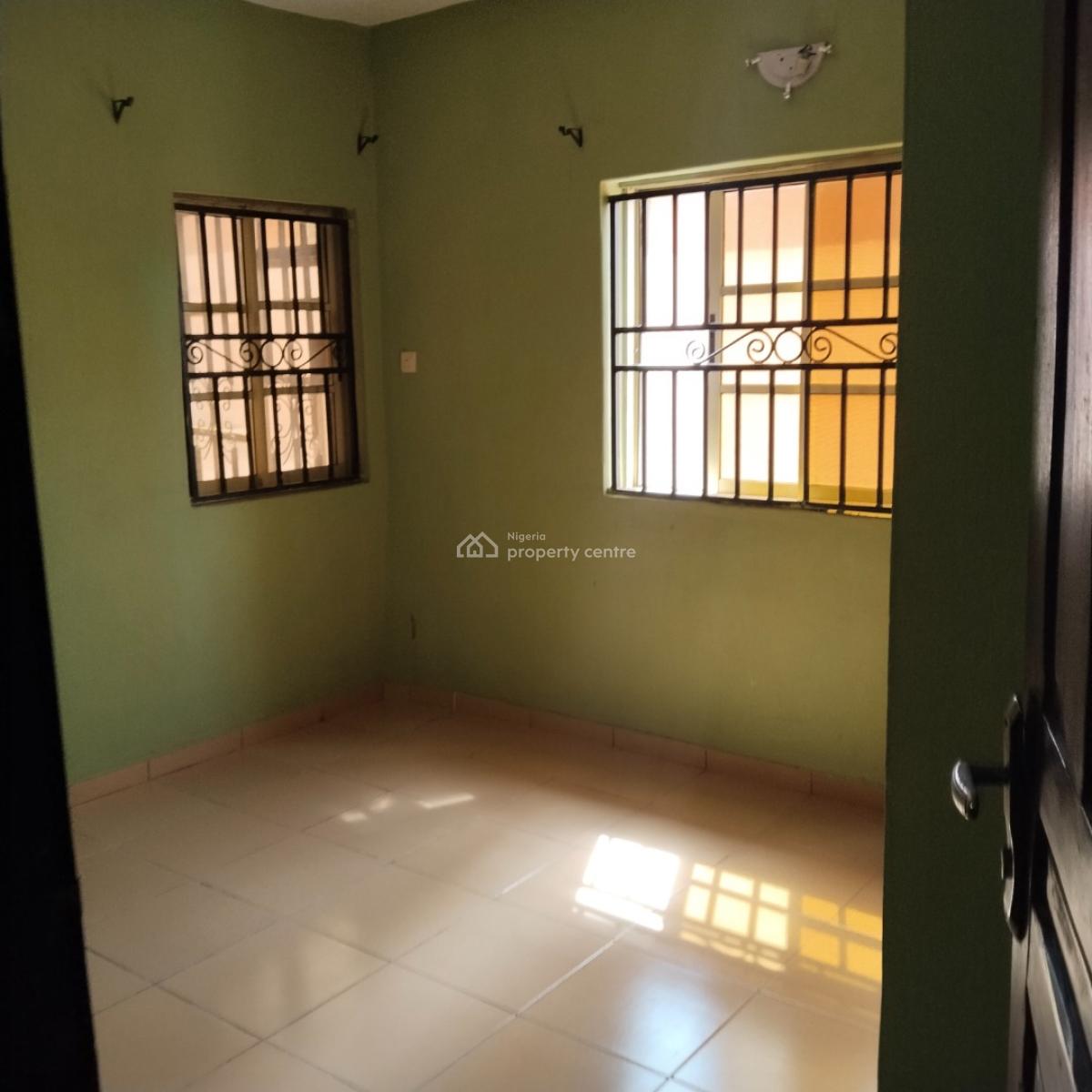 3 Bedroom Flat, Olowora, Magodo, Lagos, Flat / Apartment for Rent