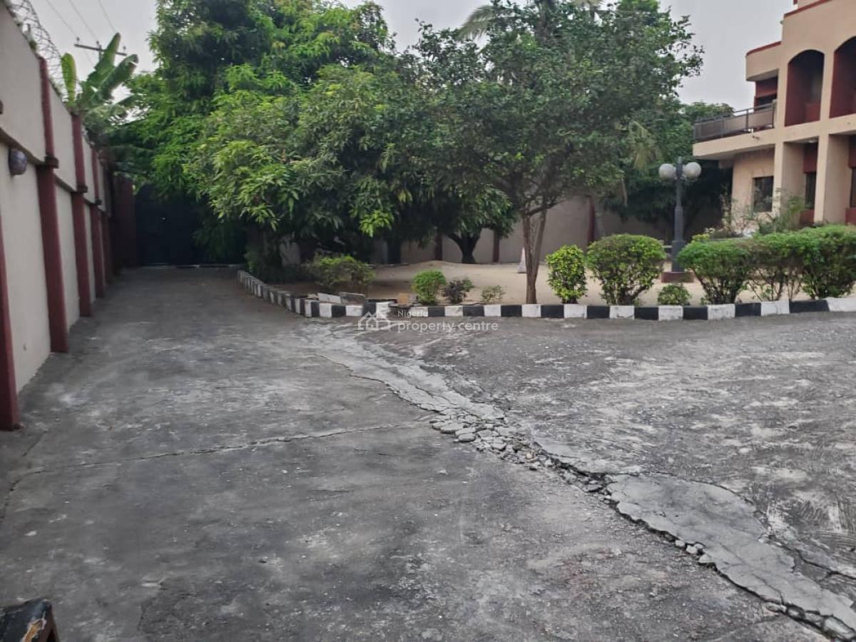 Massive Luxury Mansion, 203rd 2nd Avenue, Festac, Amuwo Odofin, Lagos, House for Sale