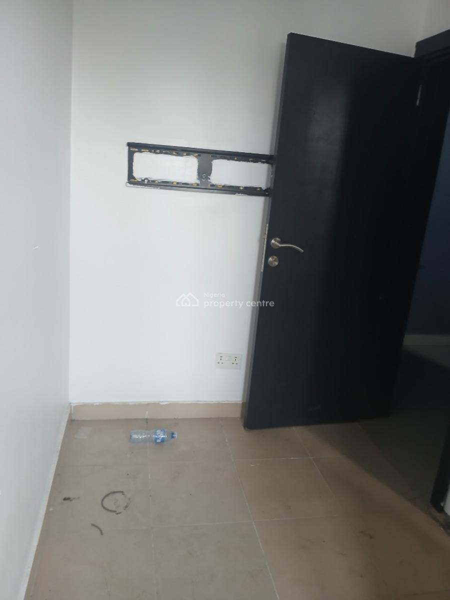 Spacious Bq, Oral Estate, Lekki Phase 2, Lekki, Lagos, Self Contain (single Rooms) for Rent