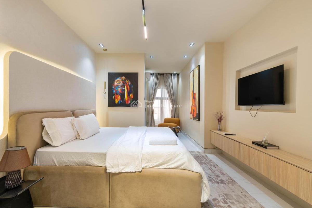 Luxury 2 Bedroom Apartment with Housekeeping and Gymnasium, Elevator, Swimming Pool, Indoor Games,ps5, Lekki Phase 1, Lekki, Lagos, Flat / Apartment Short Let