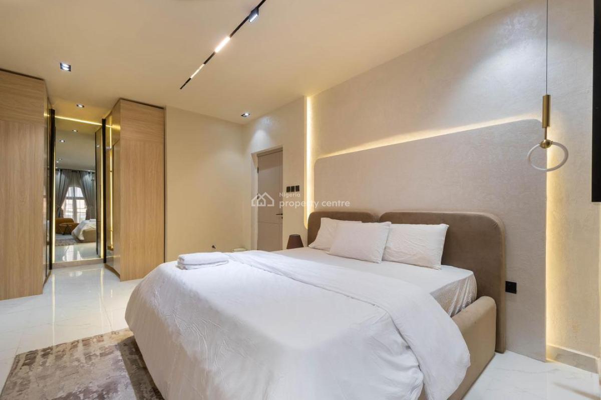 Luxury 2 Bedroom Apartment with Housekeeping and Gymnasium, Elevator, Swimming Pool, Indoor Games,ps5, Lekki Phase 1, Lekki, Lagos, Flat / Apartment Short Let