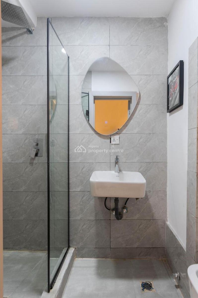 Luxury 2 Bedroom Apartment with Housekeeping and Gymnasium, Elevator, Swimming Pool, Indoor Games,ps5, Lekki Phase 1, Lekki, Lagos, Flat / Apartment Short Let