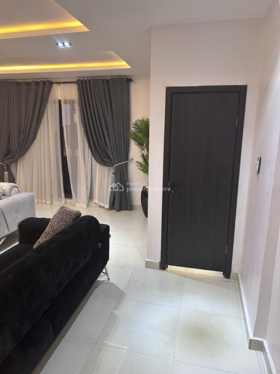 3 Bedroom Fully Furnished Flat, Ologolo Lekki, Ologolo, Lekki, Lagos, Flat / Apartment for Rent