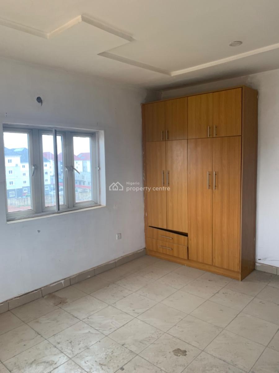 Spacious 2 Bedroom Flat on The Third Floor, Wuye, Abuja, Flat / Apartment for Rent