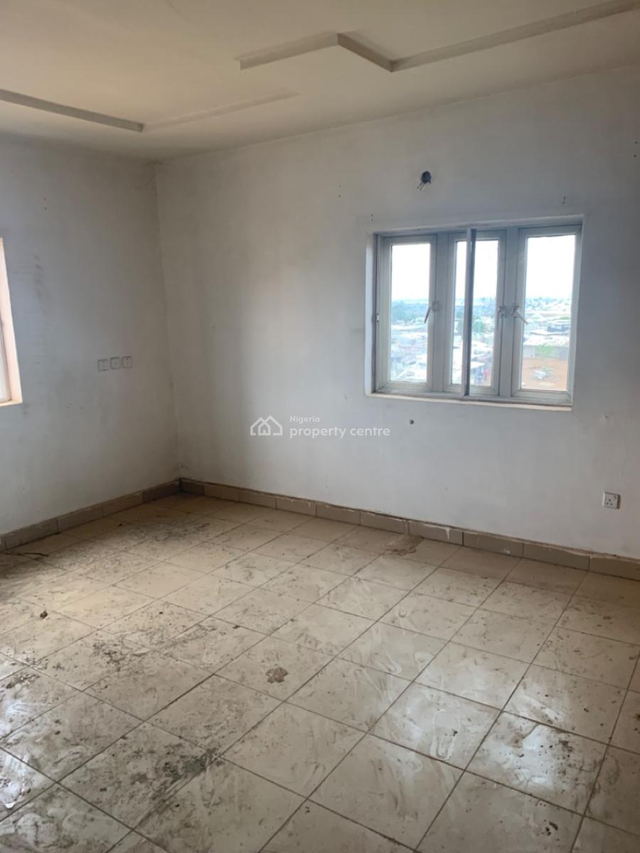 Spacious 2 Bedroom Flat on The Third Floor, Wuye, Abuja, Flat / Apartment for Rent