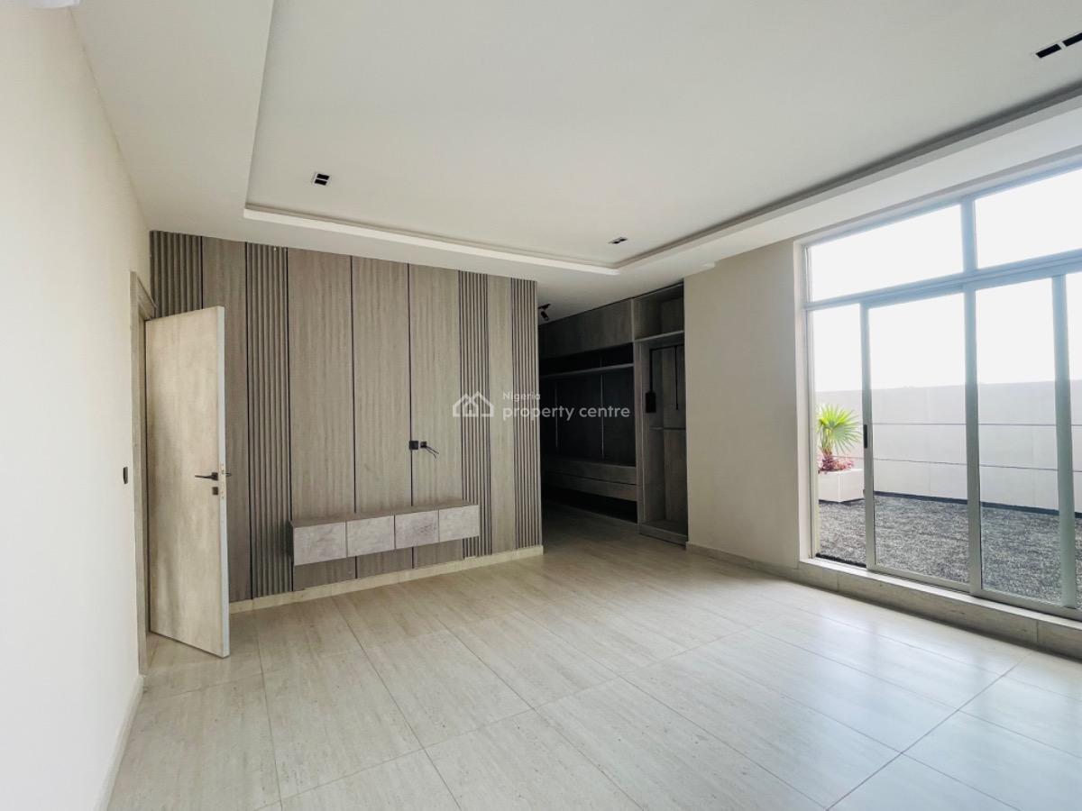 Luxury 2 Bedroom Penthouse Apartment Private Jacuzzi, Off Admiralty Way,lekki Phase 1, Lekki Phase 1, Lekki, Lagos, Flat / Apartment for Sale