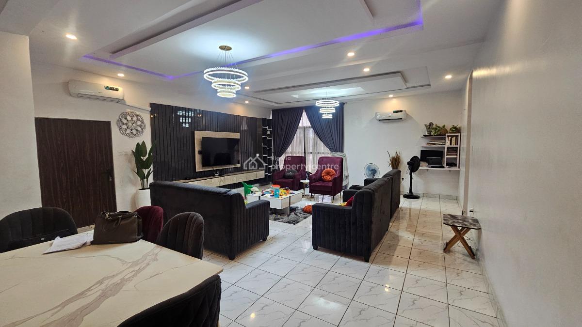 Tastefully Built and Strategically Located 3-bedroom Flat, Molony, Adekunle, Yaba, Lagos, Block of Flats for Sale