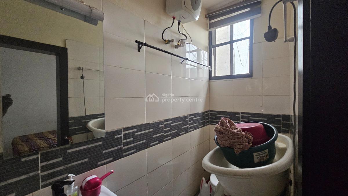 Tastefully Built and Strategically Located 3-bedroom Flat, Molony, Adekunle, Yaba, Lagos, Block of Flats for Sale