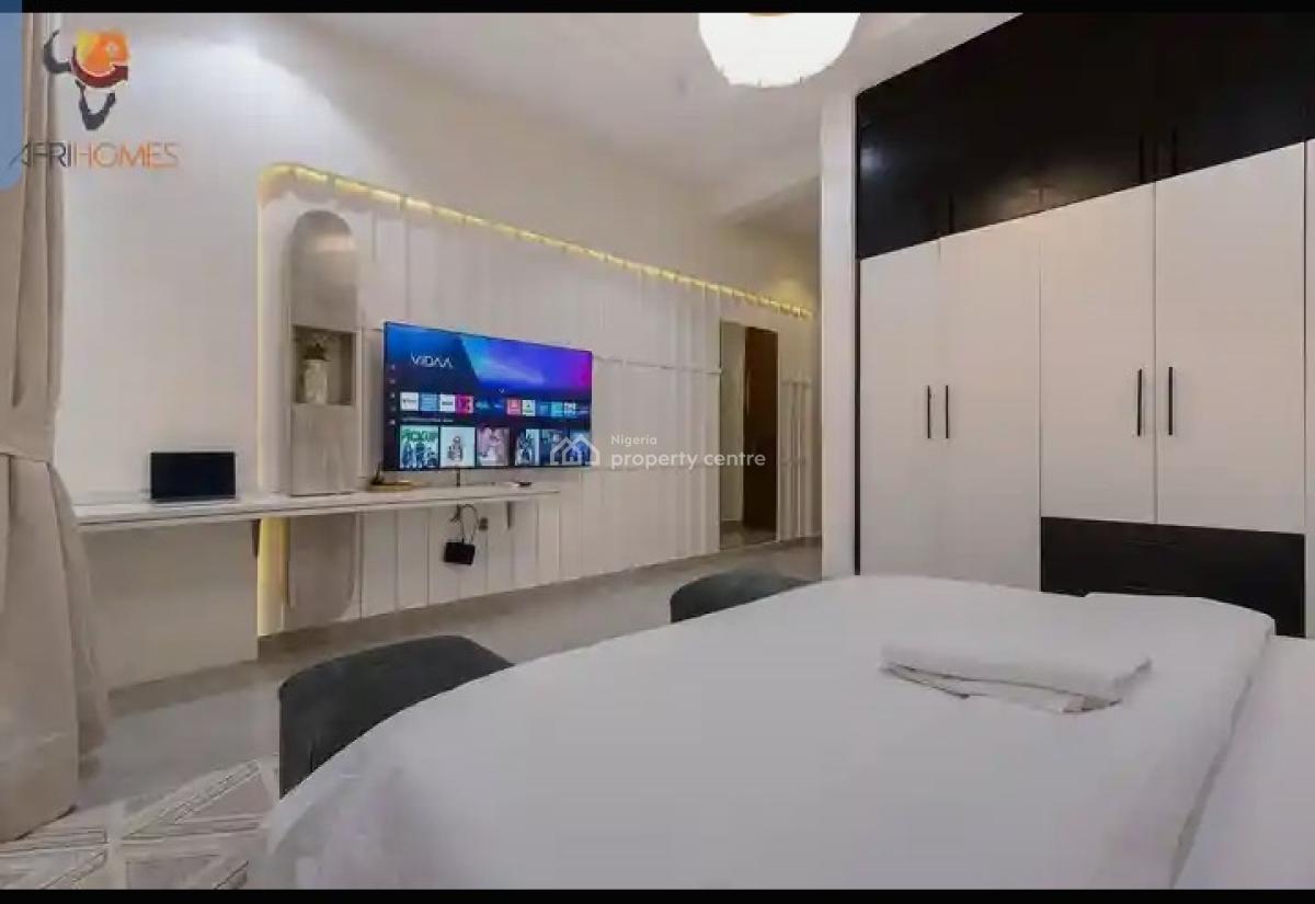 Brand New 2 Bedroom Penthouse with Swimming Pool, Snooker, Gym & Rooft, Right, Lekki Phase 1, Lekki, Lagos, Flat / Apartment Short Let