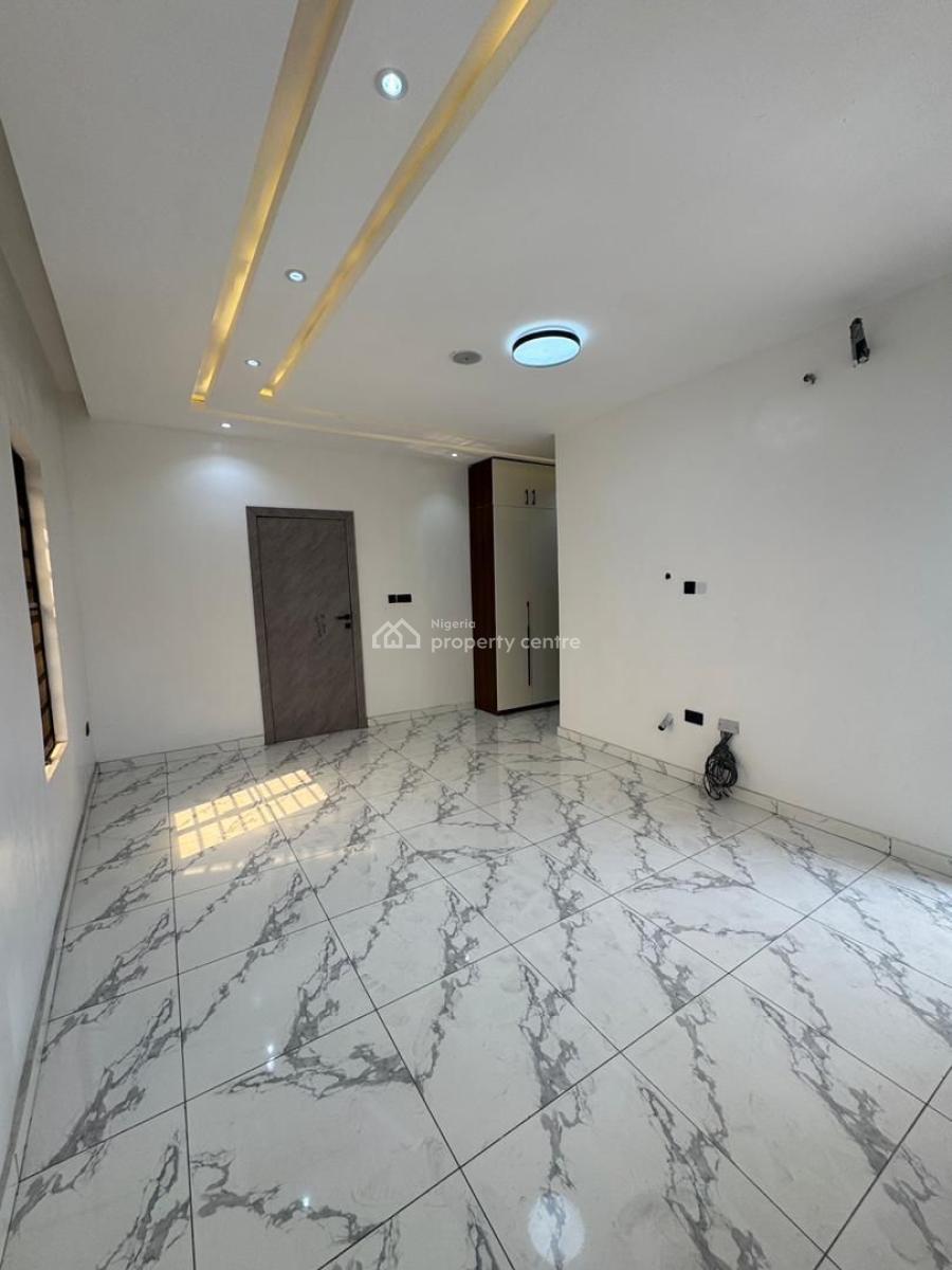 Spacious & Self Compound 4 Bedroom Terrace Duplex with Bq, Lekki Phase 1, Lekki, Lagos, Terraced Duplex for Sale