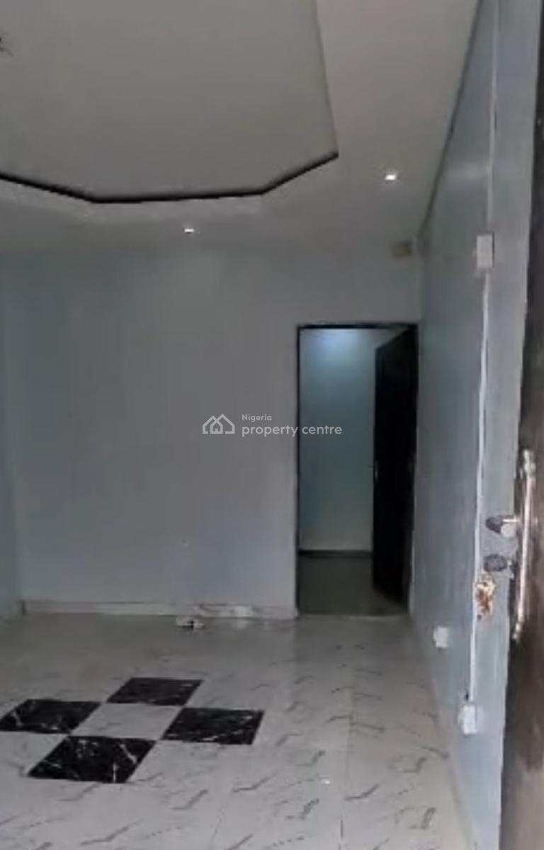 Very Decent and Spacious Mini Flat with Pop, Shomolu, Lagos, Mini Flat (room and Parlour) for Rent