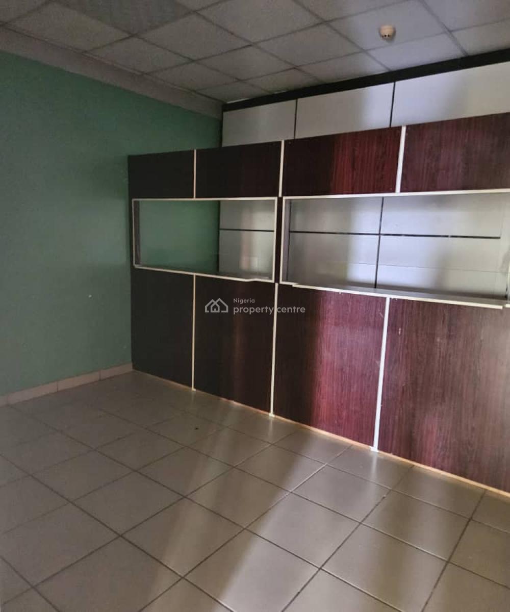 350sqm Open Plan Office Space, Mabushi, Abuja, Plaza / Complex / Mall for Rent