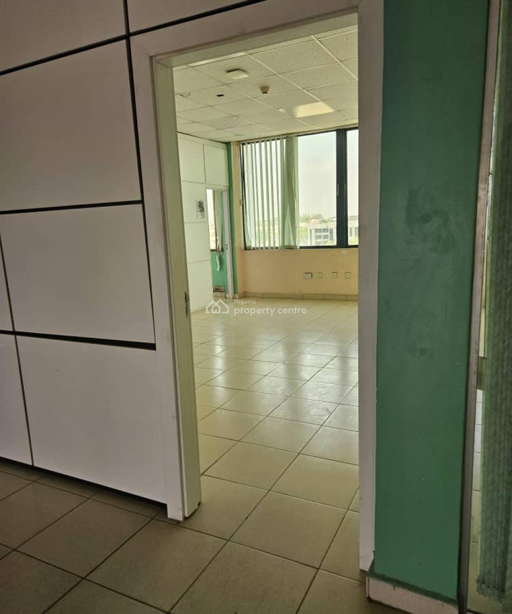 350sqm Open Plan Office Space, Mabushi, Abuja, Plaza / Complex / Mall for Rent