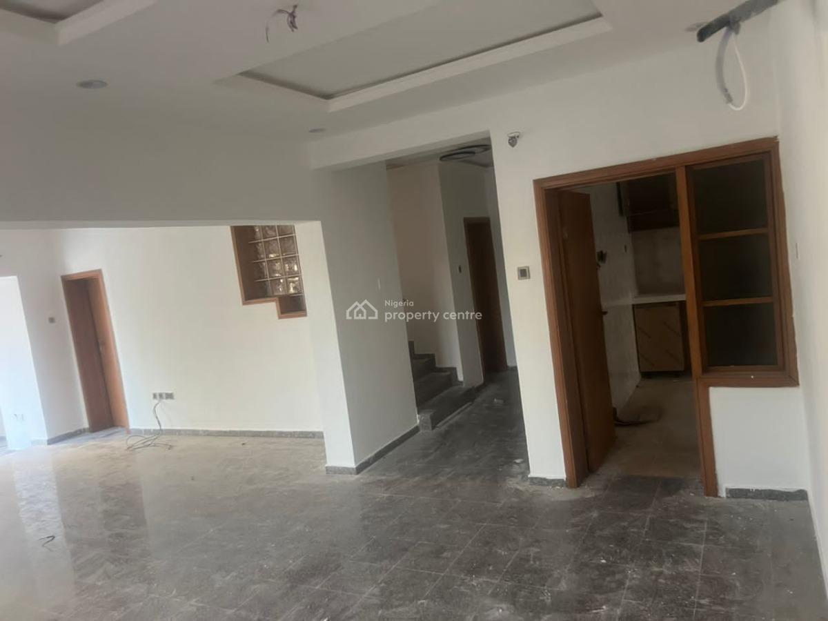 Well Renovated 4 Bedroom Semi-detached Duplex with Bq, Victoria Island (vi), Lagos, Semi-detached Duplex for Rent