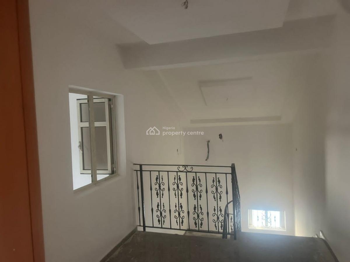 Well Renovated 4 Bedroom Semi-detached Duplex with Bq, Victoria Island (vi), Lagos, Semi-detached Duplex for Rent