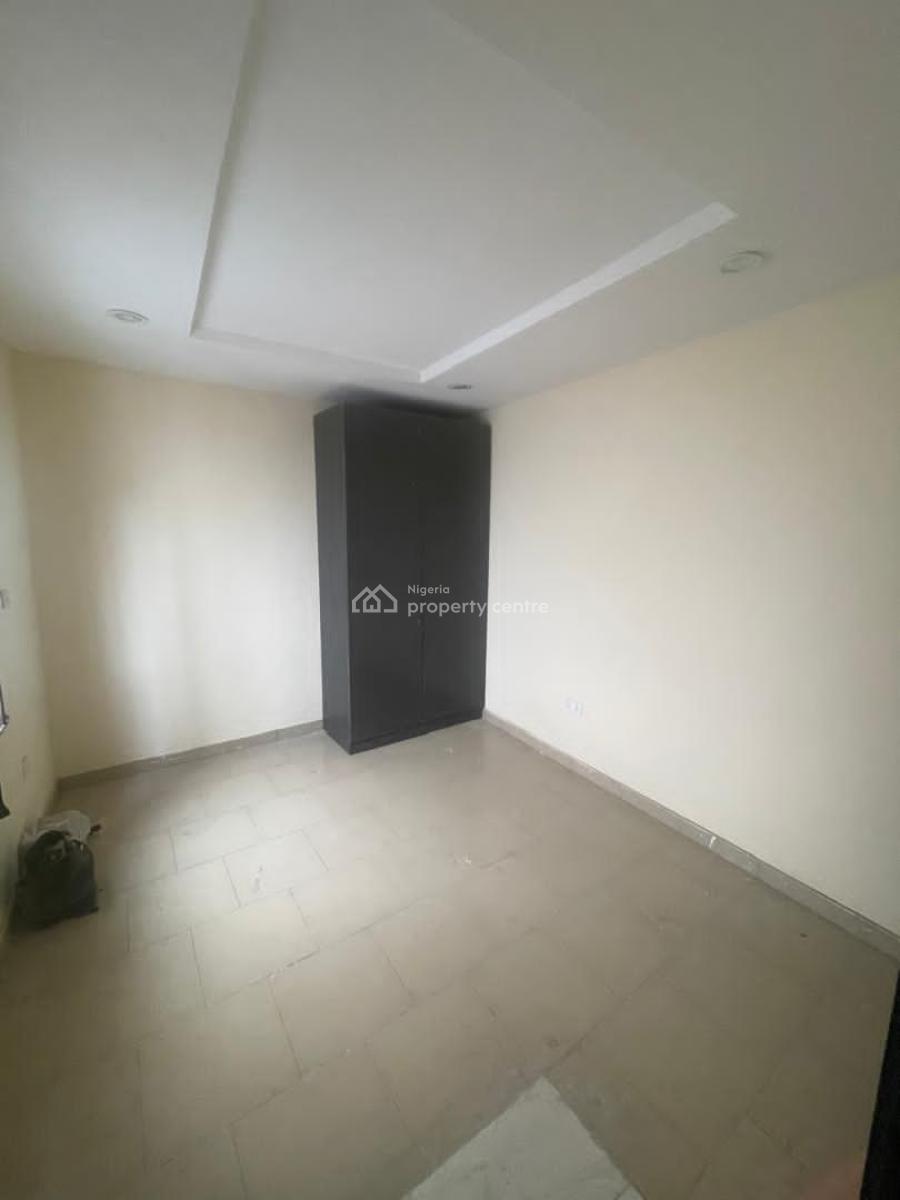 Lovely and Spacious 2 Bedroom Flat Apartment, Omole Phase 2, Olowora, Magodo, Lagos, Flat / Apartment for Rent