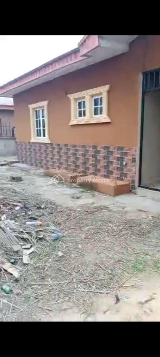 4 Bedroom Bungalow Fenced and Gated, Mowe Town, Ogun, Detached Bungalow for Sale