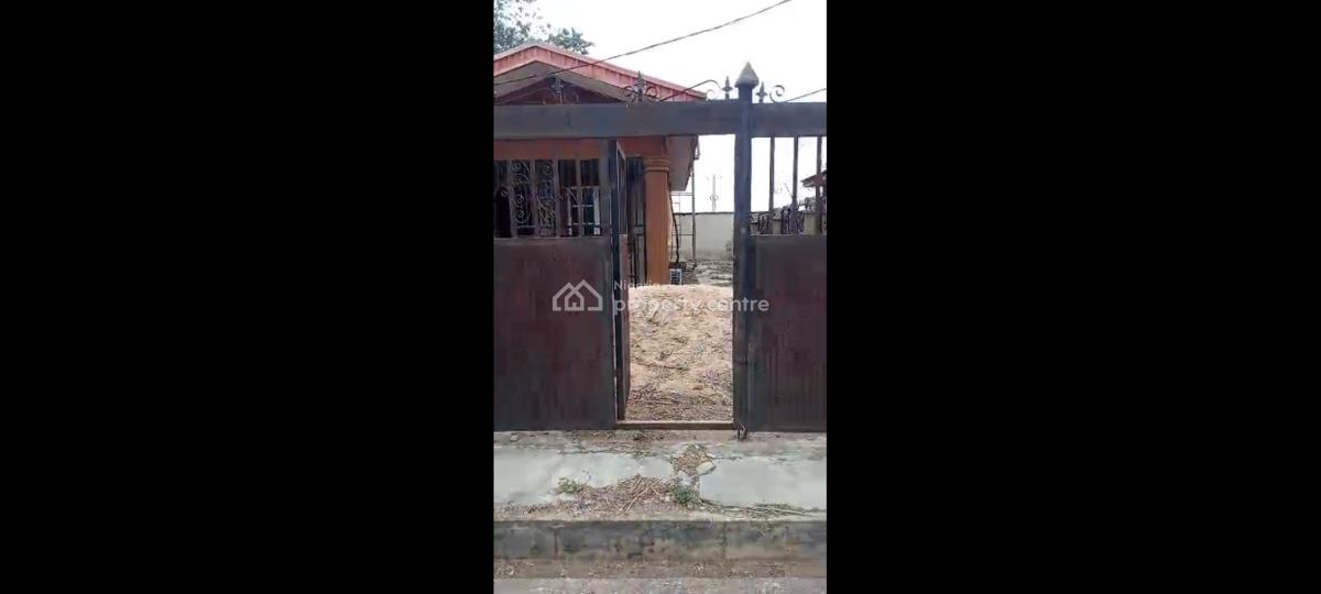 4 Bedroom Bungalow Fenced and Gated, Mowe Town, Ogun, Detached Bungalow for Sale