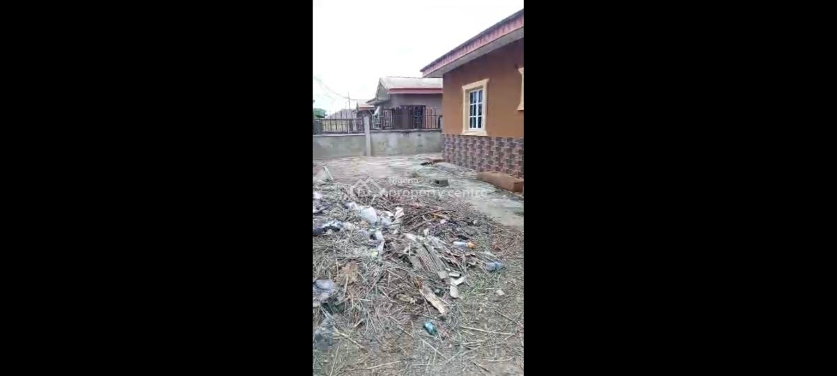 4 Bedroom Bungalow Fenced and Gated, Mowe Town, Ogun, Detached Bungalow for Sale