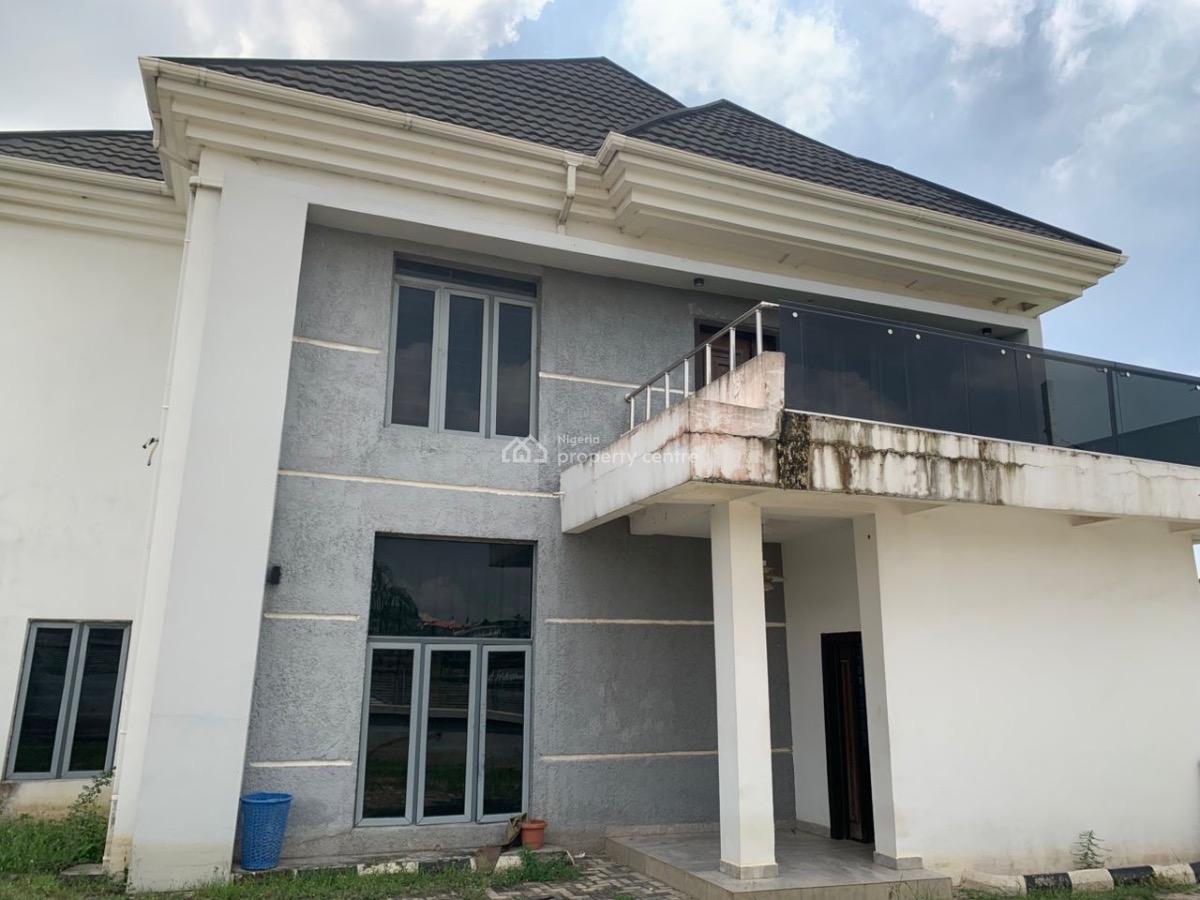 6bedroom Fully Detached House, Magodo, Magodo, Lagos, Detached Duplex for Sale