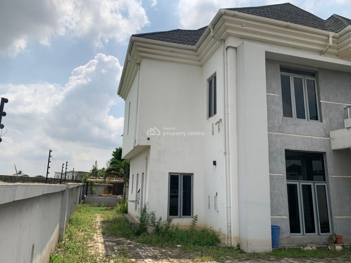 6bedroom Fully Detached House, Magodo, Magodo, Lagos, Detached Duplex for Sale
