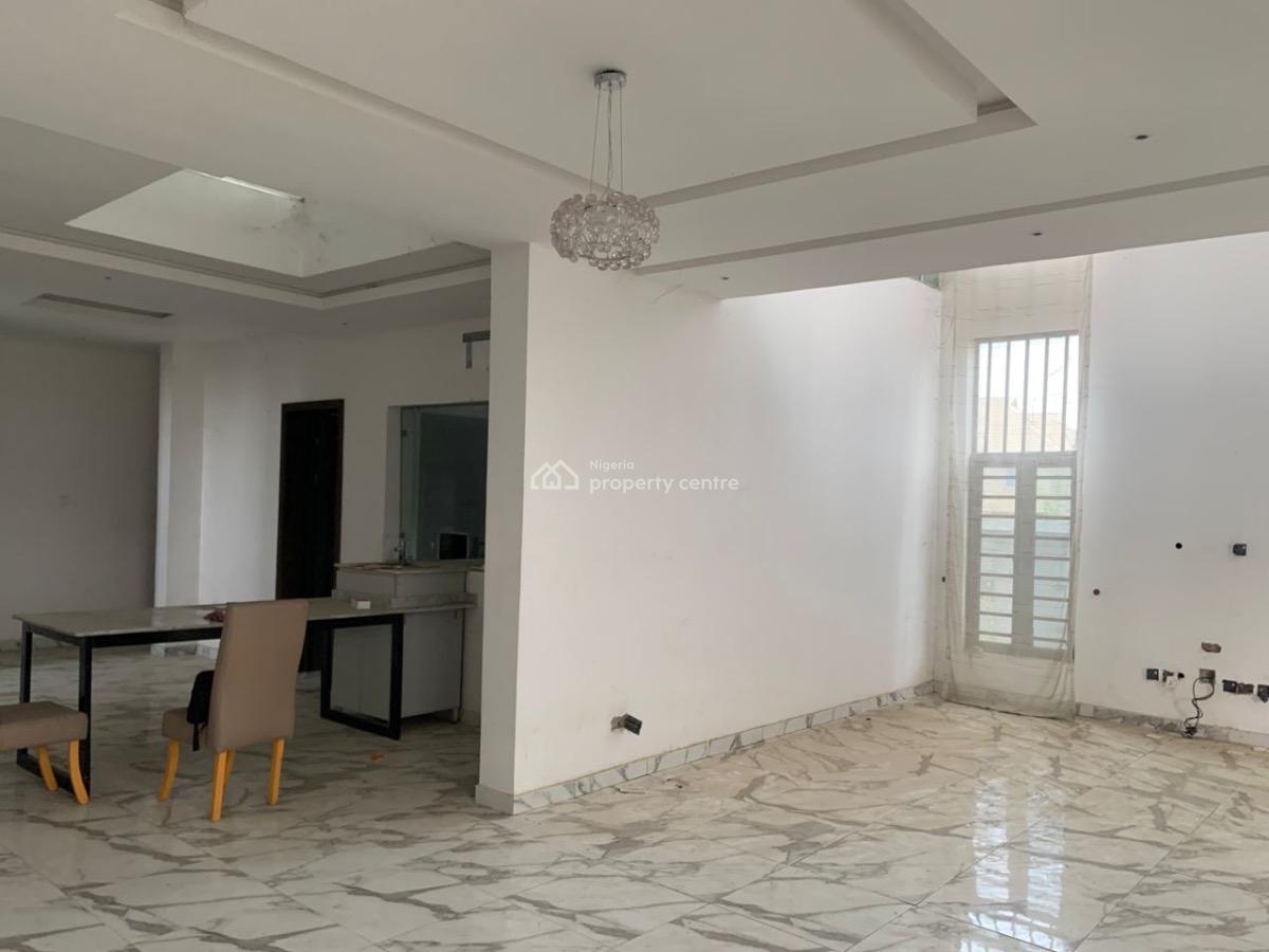 6bedroom Fully Detached House, Magodo, Magodo, Lagos, Detached Duplex for Sale