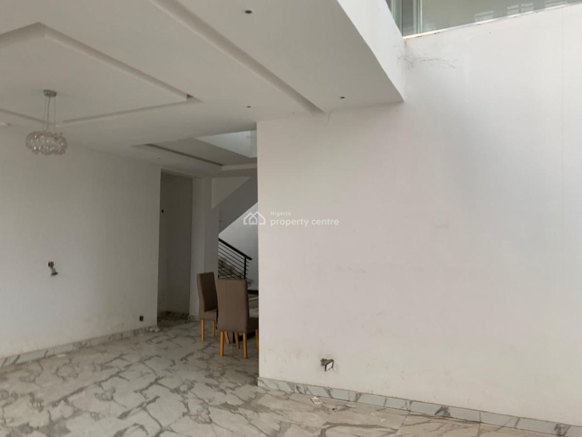 6bedroom Fully Detached House, Magodo, Magodo, Lagos, Detached Duplex for Sale