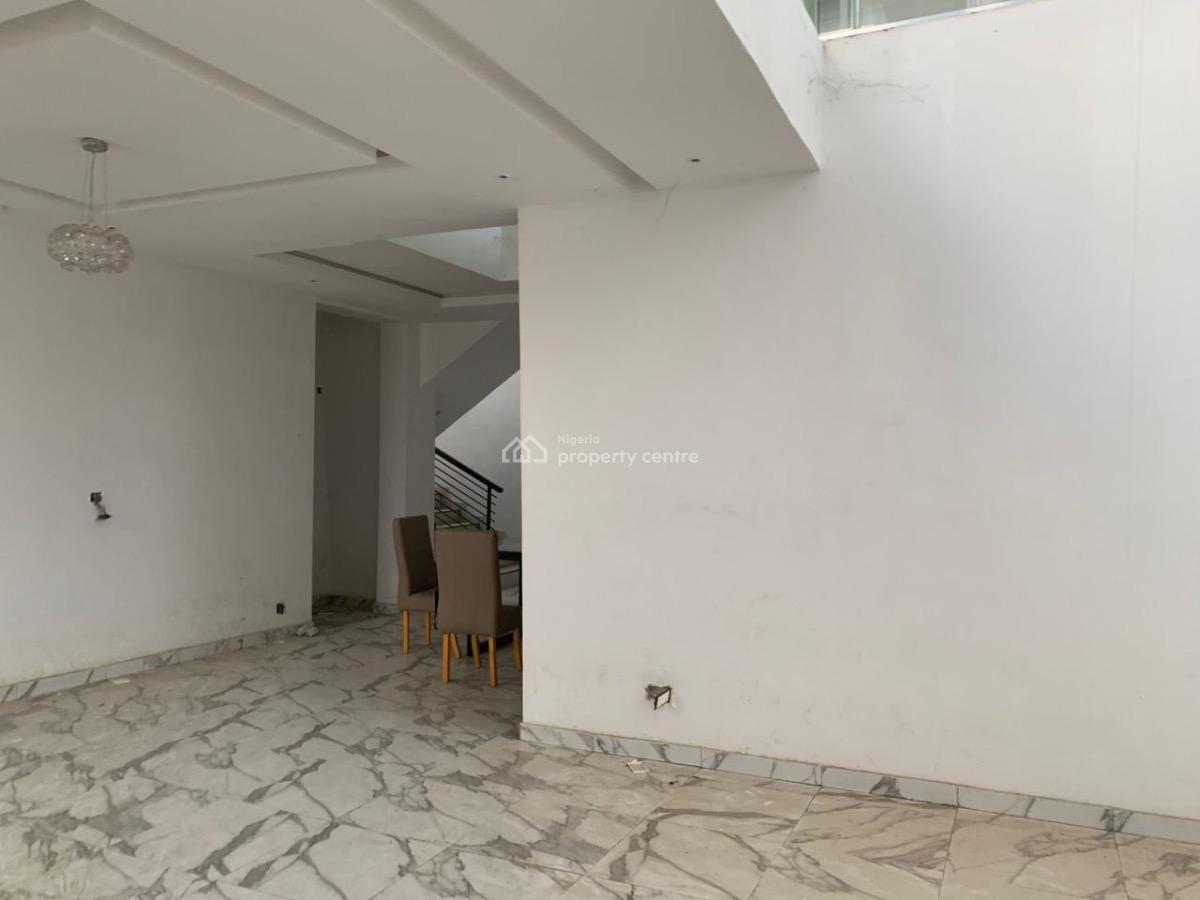 6bedroom Fully Detached House, Magodo, Magodo, Lagos, Detached Duplex for Sale