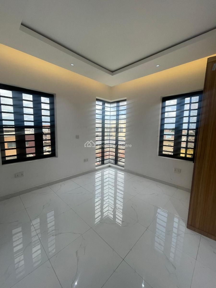 Newly Built Fully Serviced 2 Bedroom Apartment with Fitted Kitchen, Surulere, Lagos, Flat / Apartment for Rent