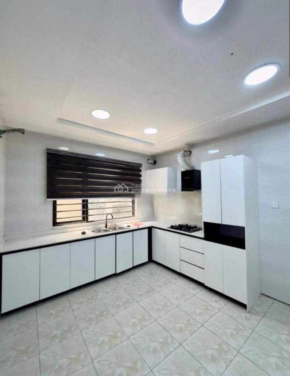 Serviced 4 Bedroom Penthouse on 3 Floors with 1 Room Bq, Lekki Phase 1, Lekki, Lagos, House for Rent