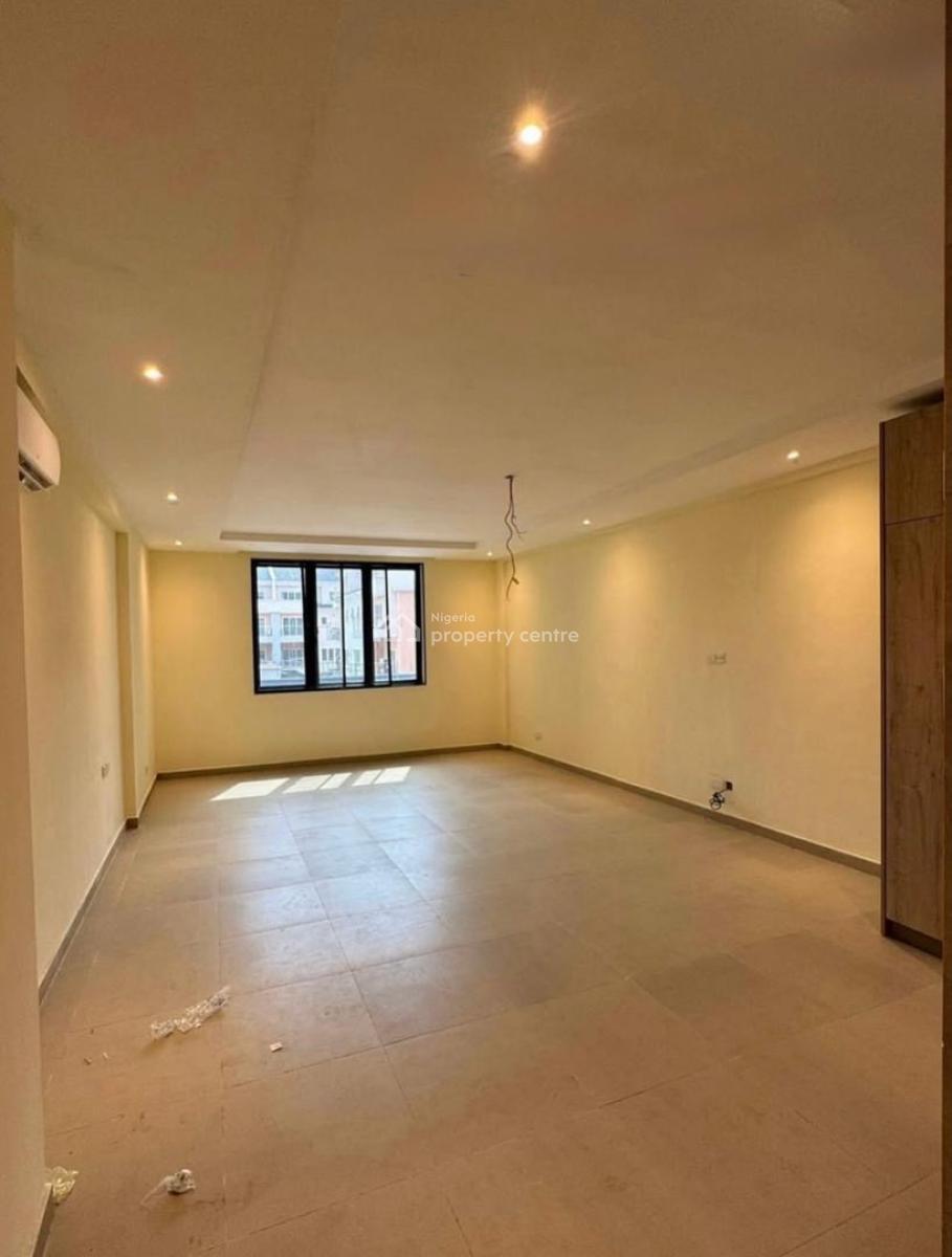 Beautiful 3 Bedroom Apartment with Bq, Lekki Phase 1, Lekki, Lagos, Flat / Apartment for Rent