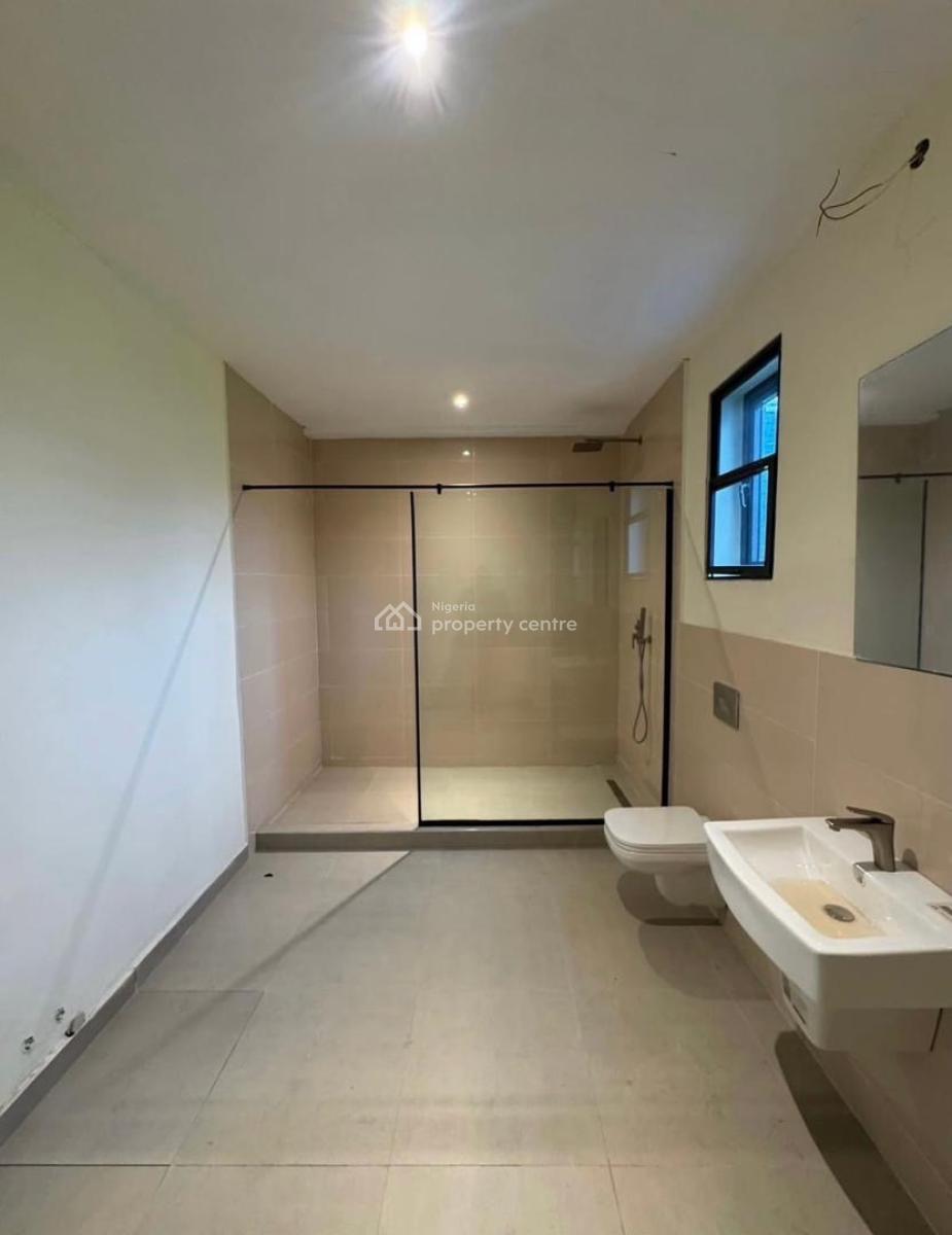 Beautiful 3 Bedroom Apartment with Bq, Lekki Phase 1, Lekki, Lagos, Flat / Apartment for Rent