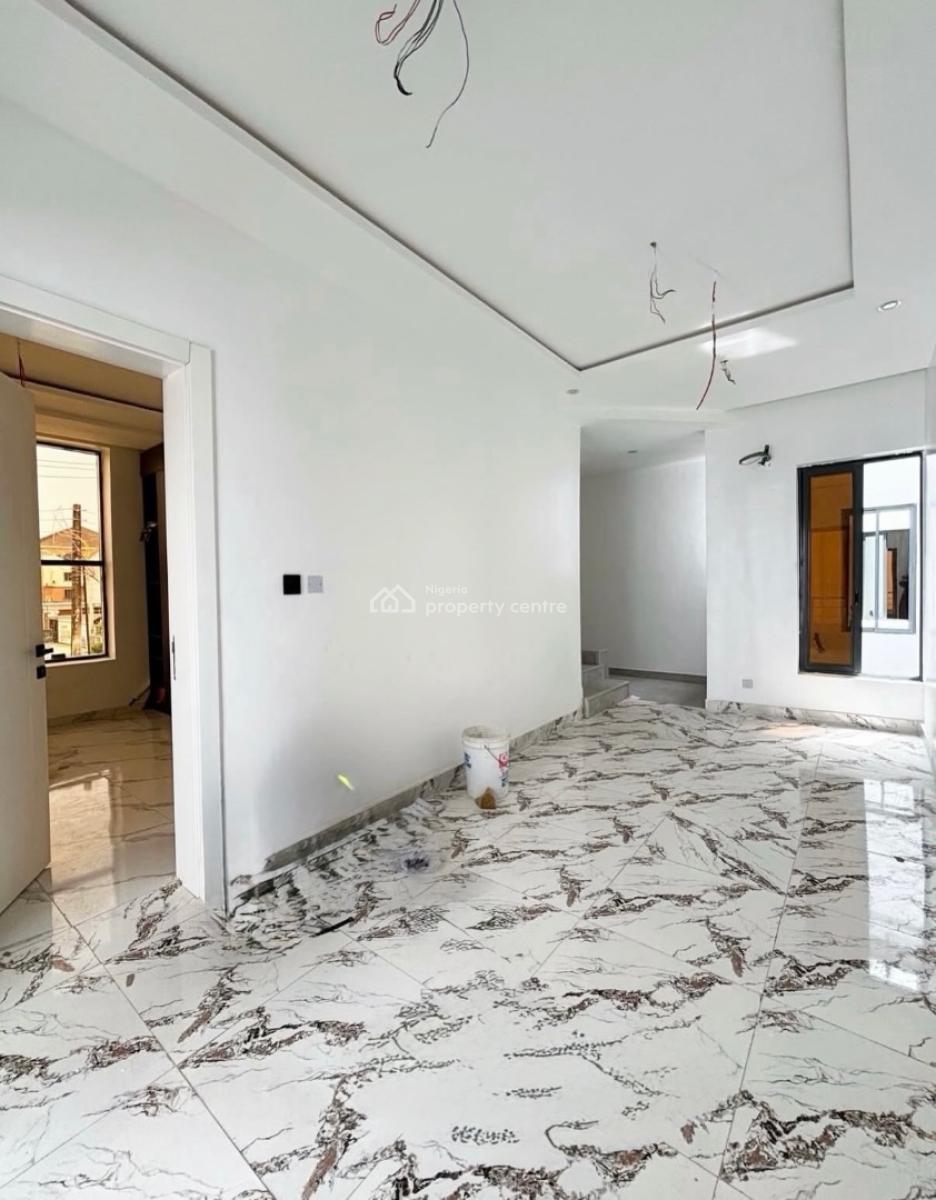 Beautiful 4 Bedroom Townhouse Available, Lekki Phase 1, Lekki, Lagos, Terraced Duplex for Rent