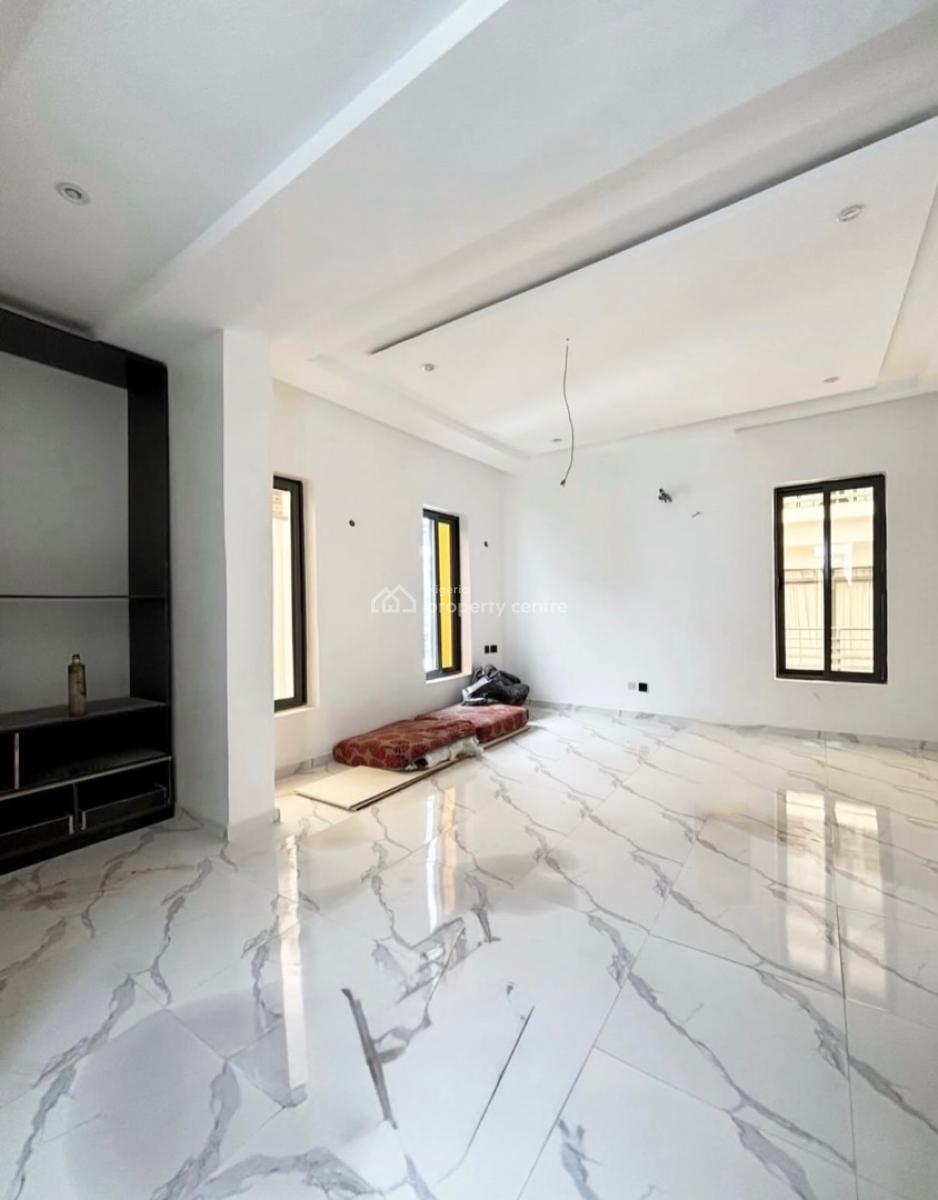 Beautiful 4 Bedroom Townhouse Available, Lekki Phase 1, Lekki, Lagos, Terraced Duplex for Rent