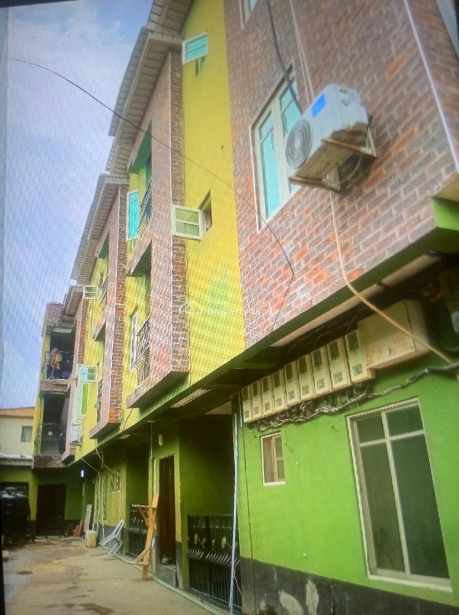 Luxury Standard 2-bedroom Apartment, Bola Adegboro, Ogudu, Lagos, Flat / Apartment for Rent