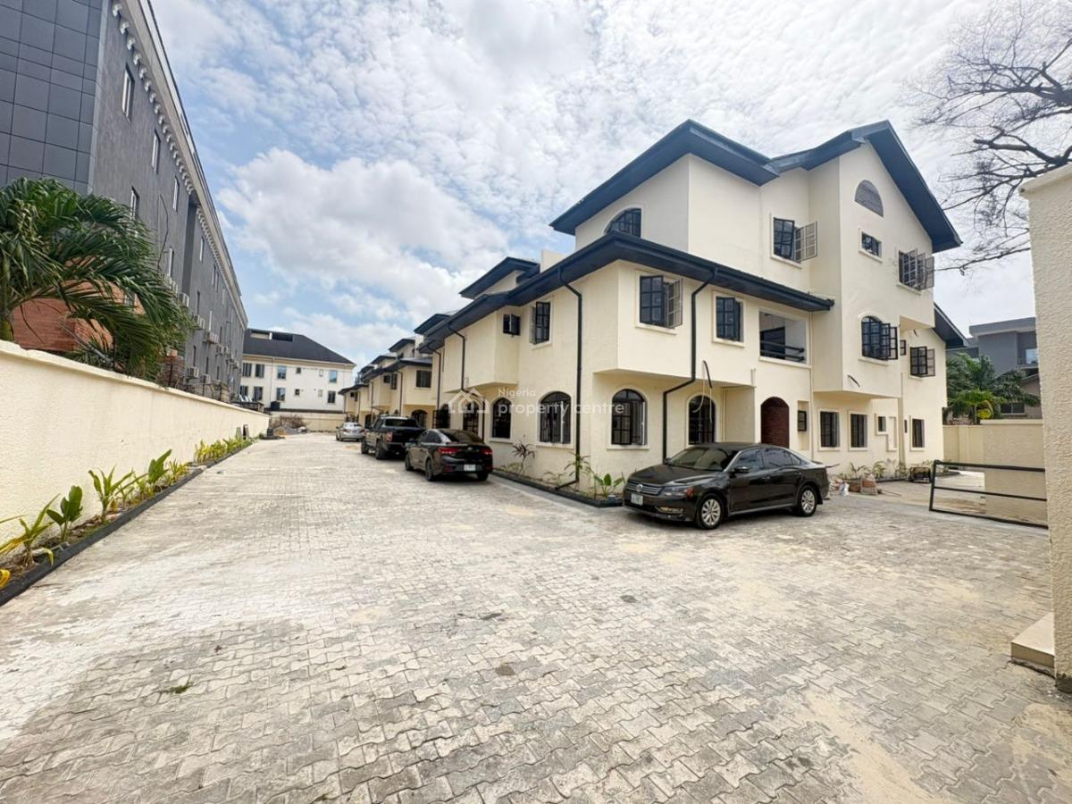 Newly Renovated Building, Oniru, Victoria Island (vi), Lagos, Mini Flat (room and Parlour) for Rent
