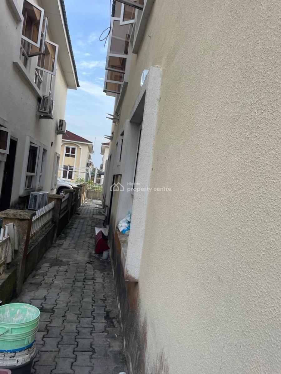 Fully Serviced 4 Bedrooms Semi Detached, Off Osapa, Lekki, Lagos, Semi-detached Duplex for Rent