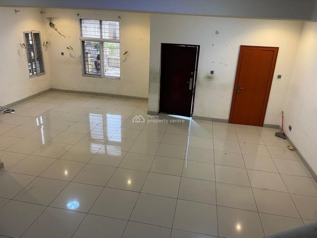 Fully Serviced 4 Bedrooms Semi Detached, Off Osapa, Lekki, Lagos, Semi-detached Duplex for Rent