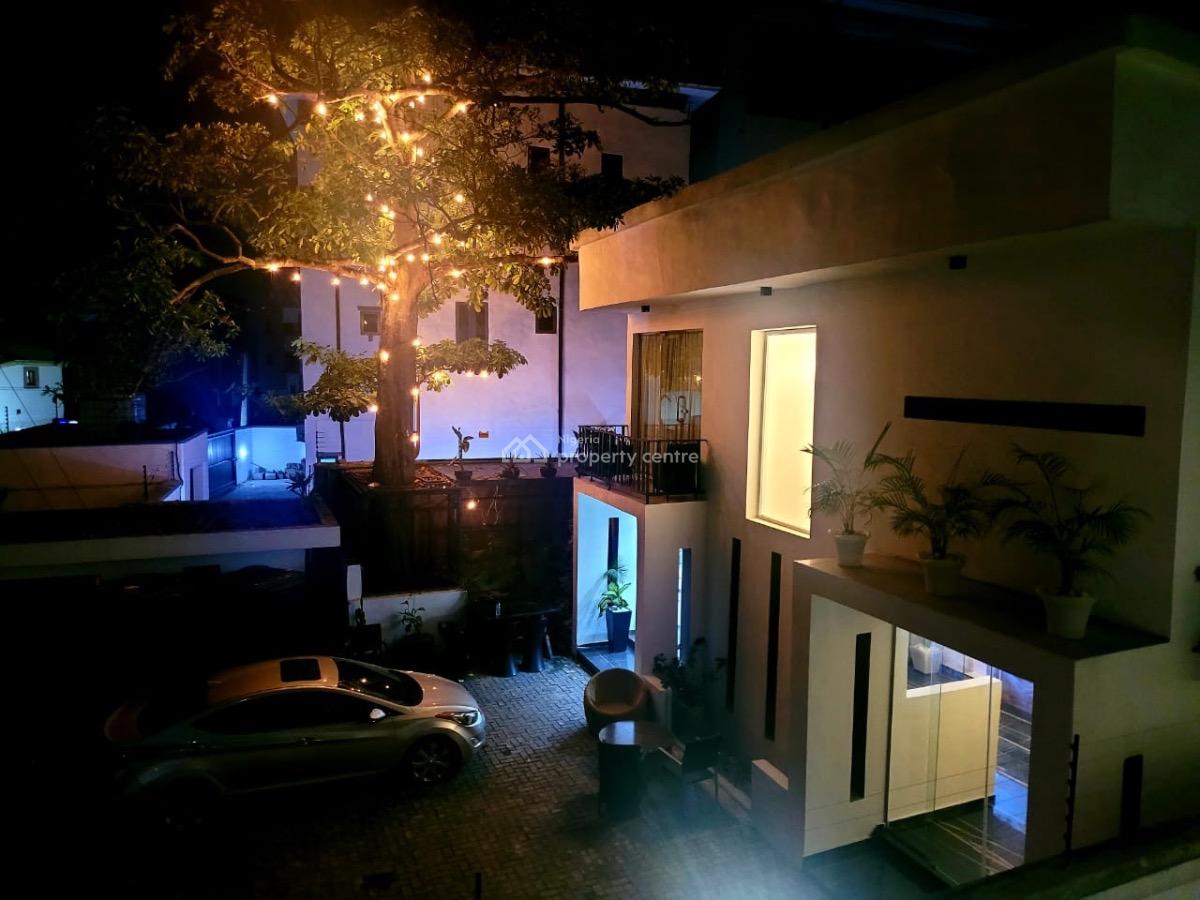 Commercial 13 Bedroom and Reception with Staff Quaters Available, Chevron, Lekki, Lagos, Commercial Property for Rent