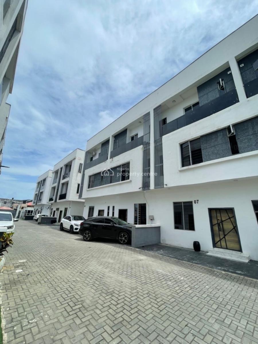 Distress Deal  4 Bedroom Terrace Duplex with Bq, Osapa, Lekki, Lagos, Terraced Duplex for Sale