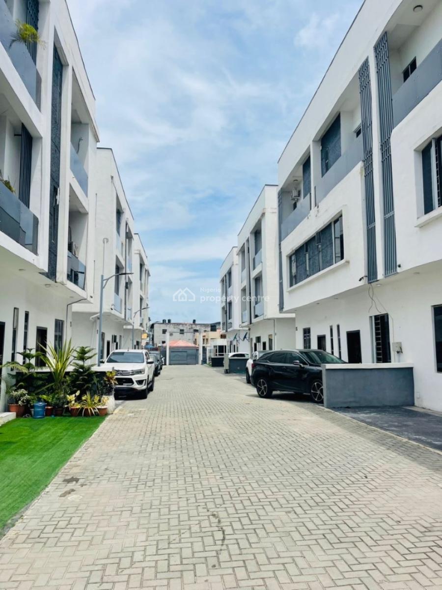 Distress Deal  4 Bedroom Terrace Duplex with Bq, Osapa, Lekki, Lagos, Terraced Duplex for Sale