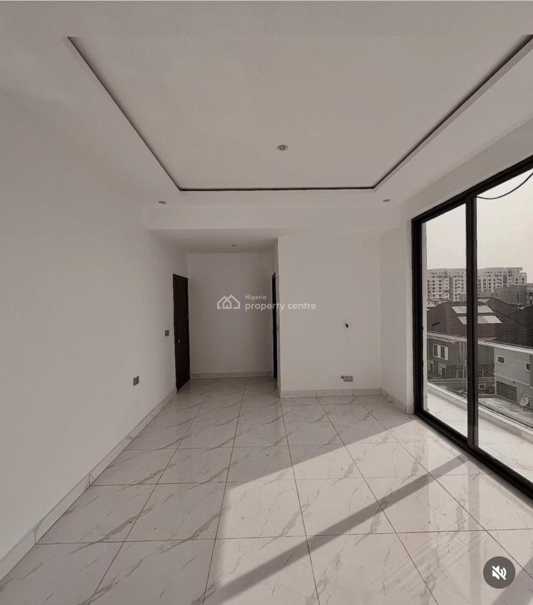Contemporary 3 Bedroom Apartment, Off Freedom Way, Lekki Phase 1, Lekki, Lagos, Flat / Apartment for Sale