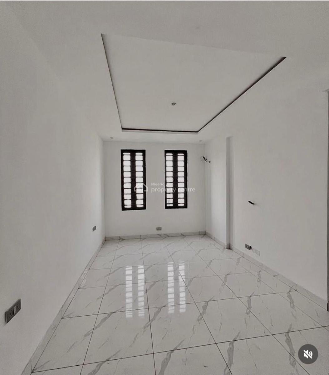 Contemporary 3 Bedroom Apartment, Off Freedom Way, Lekki Phase 1, Lekki, Lagos, Flat / Apartment for Sale