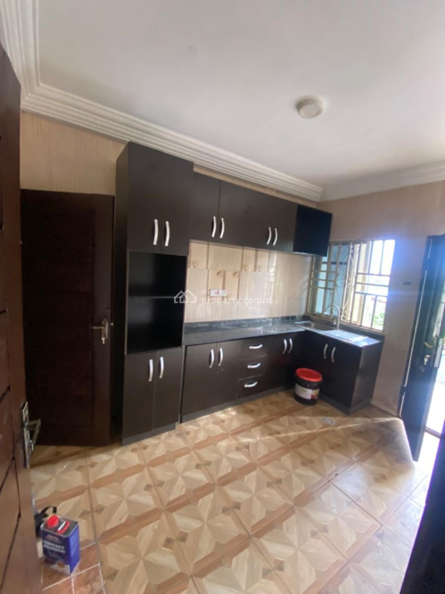 Luxury Clean 3 Bedroom Upstairs, Olokonla, Sangotedo, Ajah, Lagos, Flat / Apartment for Rent